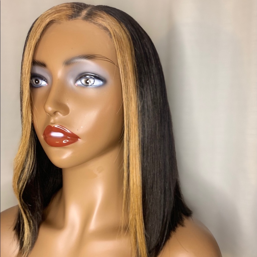 Lace frontal wig with blonde money piece